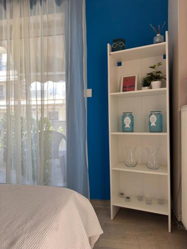 POSEIDON'S APARTMENT IN PERAIA - SUPERIOR BY THE SEA