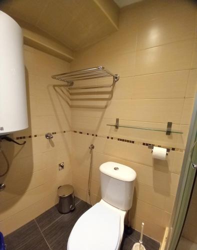 Decatera apartment tesisinde bir banyo