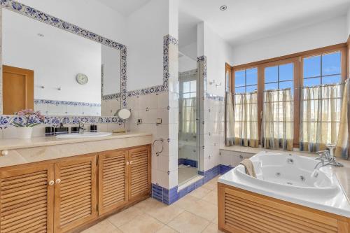 Villa Magnolia by Finest Rentals