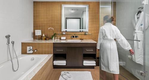 Koupelna v ubytování Hotel X Toronto, a Destination by Hyatt Hotel