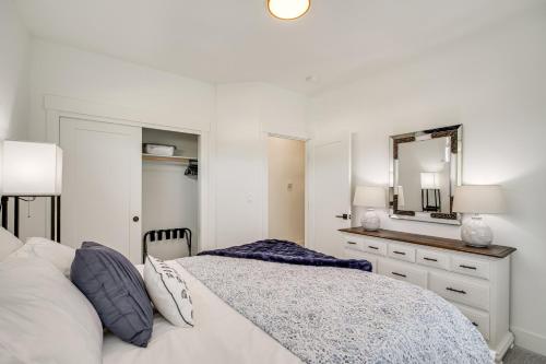 Letto o letti in una camera di Eagle Point Golf Retreat Pool Access and Patio!