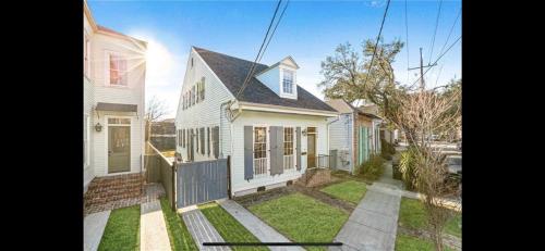 Foto Charming Creole Cottage 2 Blocks Across Rampart St from French Quarter 1