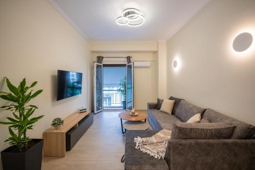 Central 2 Bdrm Aprt In Koukaki!