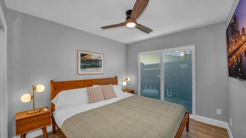 Postel nebo postele na pokoji v ubytování Near Legoland And Beaches, Prime Vista Vacation