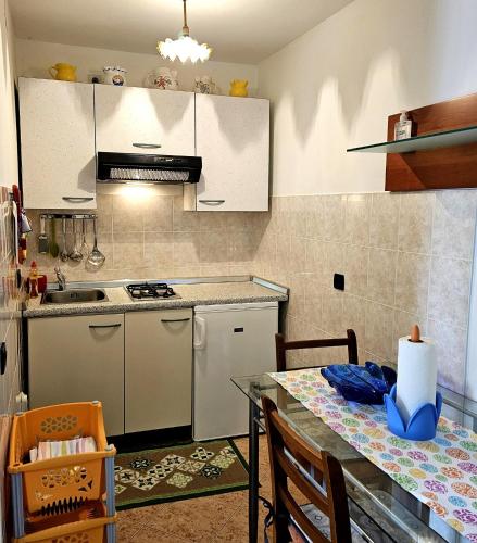 Dapur atau dapur kecil di Appartments Grgeta
