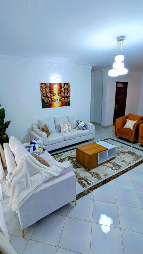 3 bedroom Family-Friendly Apartment in Kampala Near the Mall