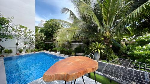 Như House Apartment Phú Quốcの敷地内または近くにあるプール