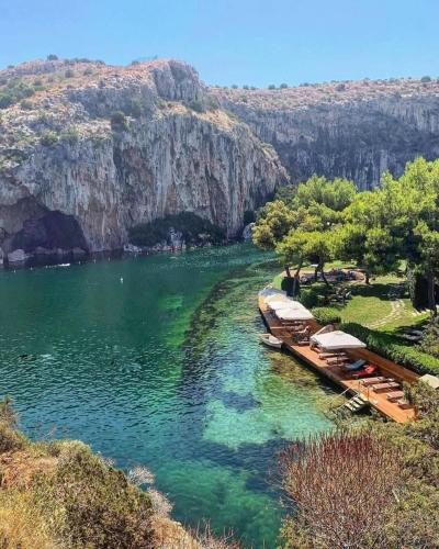 Tropicana Beachside Stay in Vouliagmeni