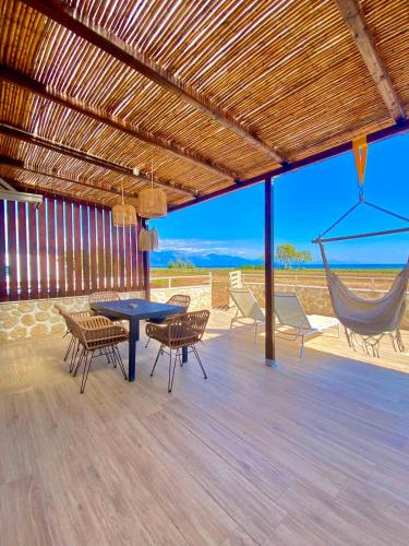 Boho Vibes Beachfront Detached House