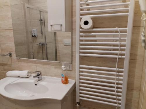 Bilik mandi di Nuova fiera camera