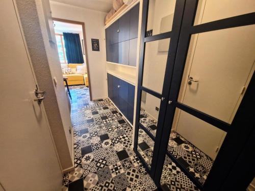 Photo de la galerie de l'établissement Résidence Melezets 2 - studio 3/4 personnes idealement situé coeur statio MAE-0834, à Modane