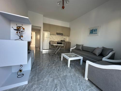 Η κουζίνα ή μικρή κουζίνα στο Appartement une chambre avec terrasse 3 mins de la plage de hammamet nord