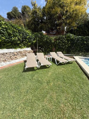 Private Villa Nerja, large private pool, gardens & Parking