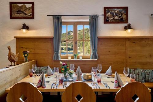 Nápoje v ubytování Arabella Alpenhotel am Spitzingsee, a Tribute Portfolio Hotel