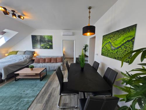 Rottenbiller Gardens 2