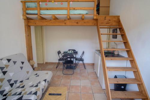 Imagen de la galería de Gîte l échappée bleue Dromoise - appartement, en Aouste-sur-Sye