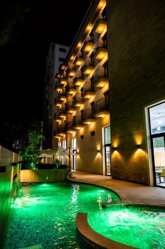 La alberca dentro o cerca de Le Grove Hotel - Superior Boutique
