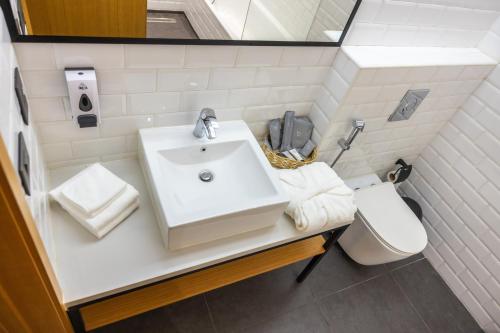 Un baño de Le Grove Hotel - Superior Boutique