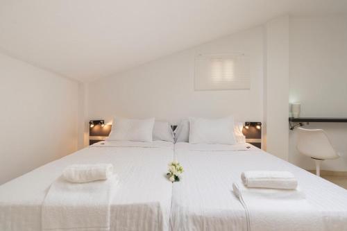 New Penthouse GR3- flat in Málaga Center with Cozy Terrace