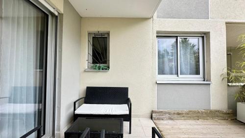 Photo de la galerie de l'établissement Charmant T2 - terrasse privée -Parking gratuit, à Rueil-Malmaison