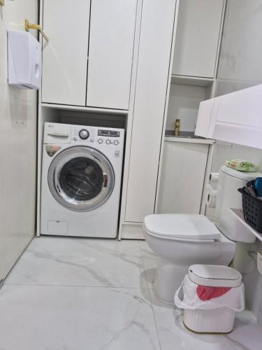 Ένα μπάνιο στο Quarto de solteiro para 1 pessoa