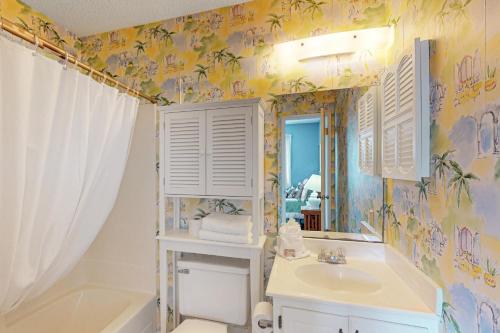 Ένα μπάνιο στο Plantation East #3117