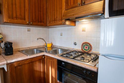 Dapur atau dapur kecil di Intero appartamento a Pragelato per casa vacanze