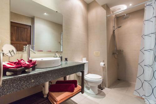 Ένα μπάνιο στο Koh Phangan Pavilions Serviced Apartments