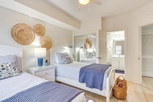 Voodi või voodid majutusasutuse Gulf Views! 9th-Floor Majestic Beach Resort Condo toas