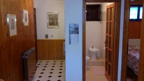 Et badeværelse på La Maison De Chantal