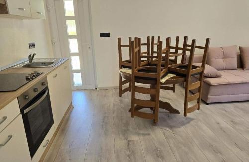 Apartments with parking space Barbat, Rab - 24096
