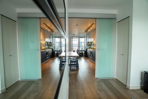 Χώρος καθιστικού στο #Modern & Cozy 2BR 2BA in the Heart of Chinatown