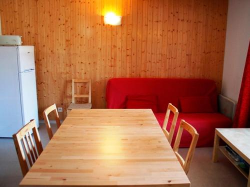 Photo de la galerie de l'établissement Appartement 3 Chambres au Cœur de Super Besse, Parking Privé - FR-1-814-99, à Besse-et-Saint-Anastaise