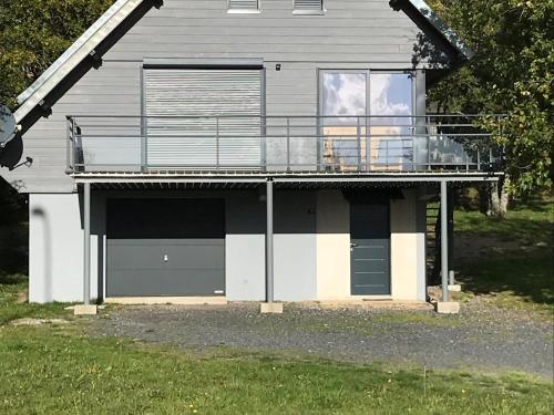 Chalet spacieux 170m2, jusqu'à 14 pers., lumineux salon et terrasse - FR-1-814-105