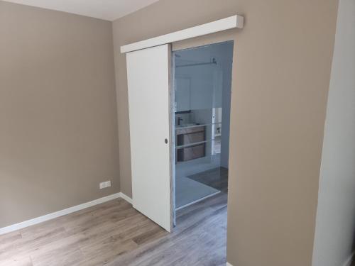 Photo de la galerie de l'établissement Appartement près des pistes dans la foret, à Boutx