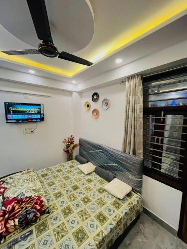 Ліжко або ліжка в номері Luxury 1 RK in New Delhi