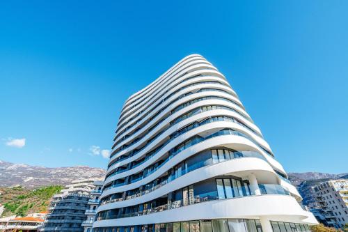 Luna skyline sea view apt