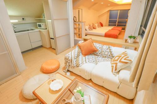 Shinjuku 2 stops 3 bedrooms best groups or family