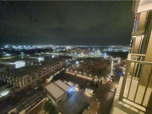 Nespecifikovaný výhled na destinaci Muara nebo výhled na město při pohledu z apartmánu
