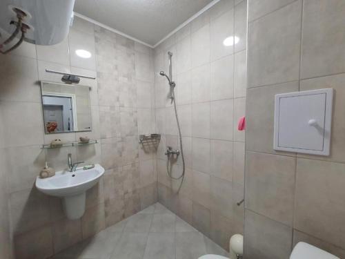 Ένα μπάνιο στο Neptun-Green