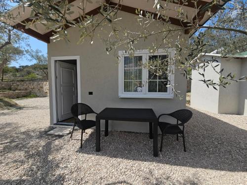 Αίθριο ή υπαίθριος χώρος στο 3 Bungalows at Mali Camping Kruje