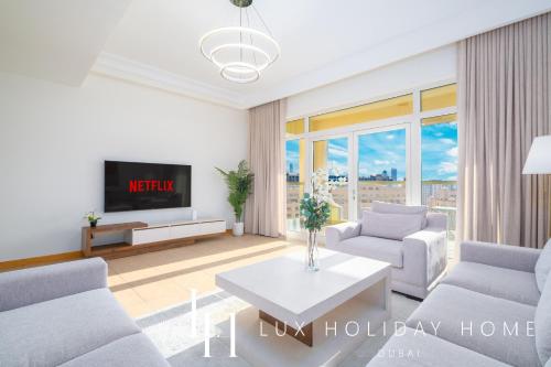LUX The Palm Island Shoreline Suite