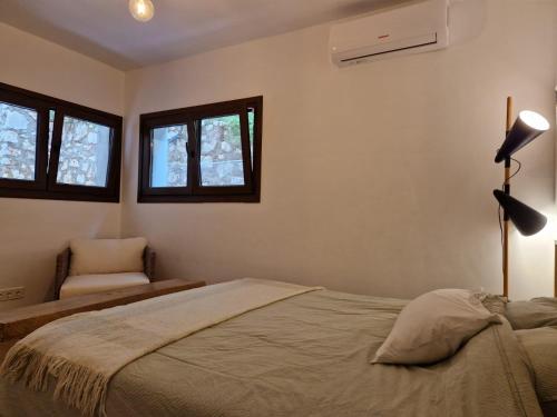 Habitación doble con baño grande privado en piso compartido