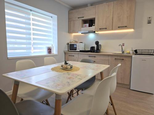 Una cocina o cocineta en Casa Pavel