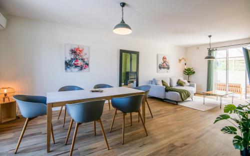 Fotografie z fotogalerie ubytování La Casa Lucas - Clim, Wifi, Lits XL, Jardin & Lac v destinaci Salles-Curan