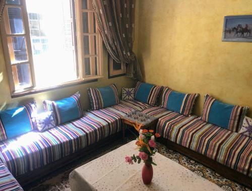 Un lugar para sentarse en Tisra Appartement