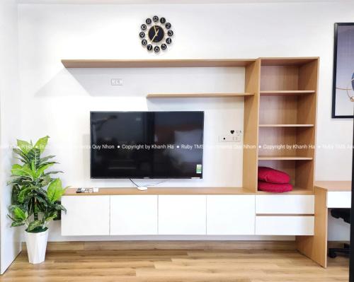 TV a/nebo společenská místnost v ubytování TMS Apartments Quy Nhơn