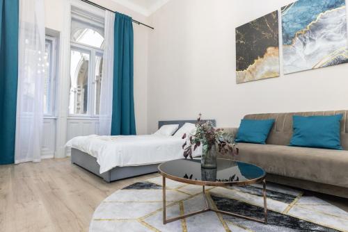 City Center 2 Bedroom Apartment!