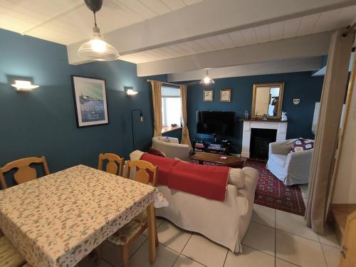 Photo de la galerie de l'établissement Petite Maison de Caractère, à Pleyber-Christ