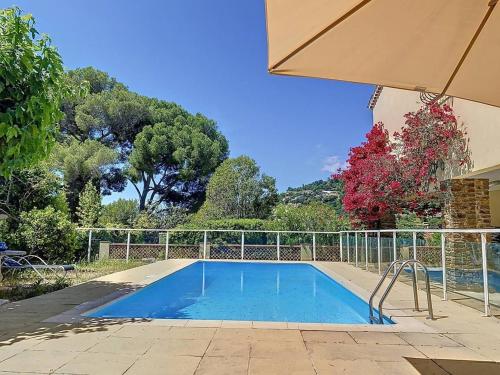 Villa à Aiguebelle avec piscine privée et climatisation, près de la plage - FR-1-308-190